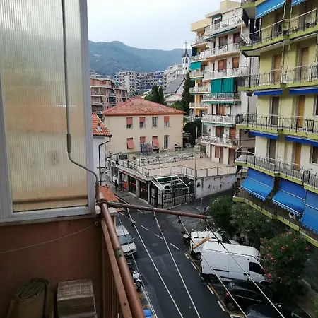 Via Martiri 아파트